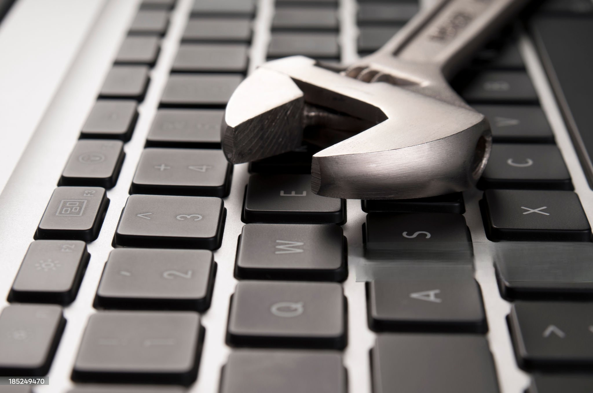 Laptop keyboard repair and replacement Dubai