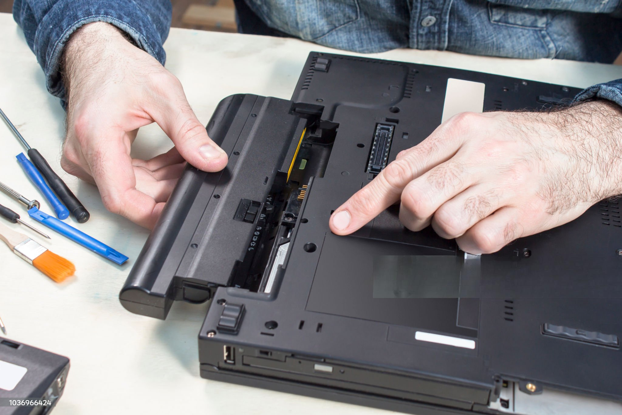 Laptop battery repair Dubai